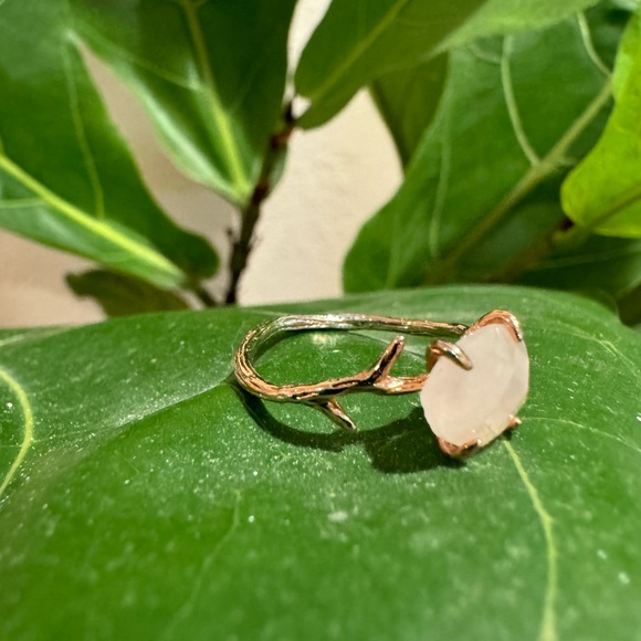 Rose Quartz Ring in Rose Gold - size 7 - Picture 5 of 12